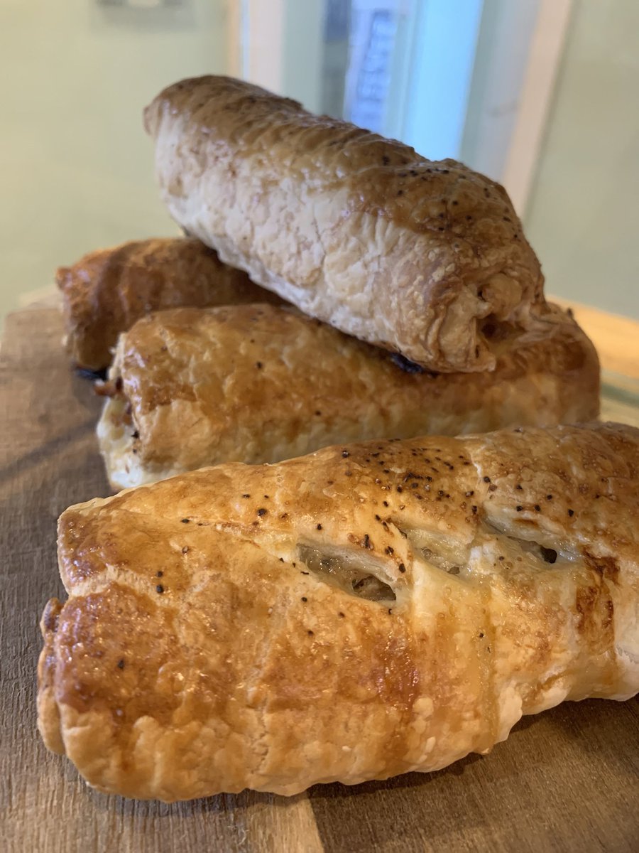 Full English sausage rolls 😋