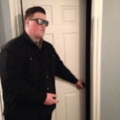 it’s party time at Izuku’s !
only the coolest are aloud in !

♡ + ↻ &amp; leave a picture of
your muse down below

[of course officially stolen]