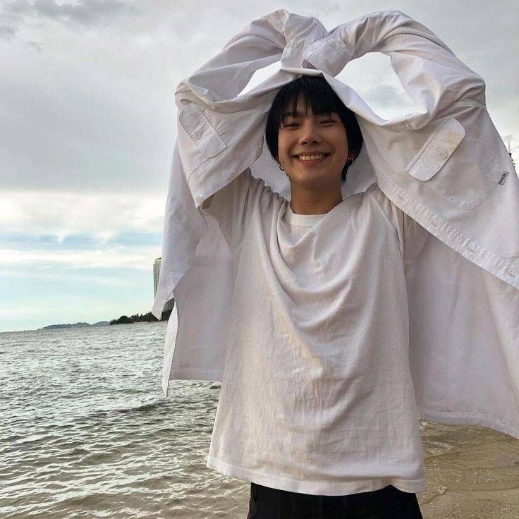kimhani_hong's tweet photo. our dear, P'Build, we love you very much’♡ 
and we will always be ur support, and by ur side, no matter what happens!  we know that u’re strong, always stay strong, ‘cause u’re not alone, we’re with you, P’Biu❤️
#buildjakapansupport #BuildJakapan #WeLoveBuild #Buildurluve https://t.co/3yqXNZsH2j