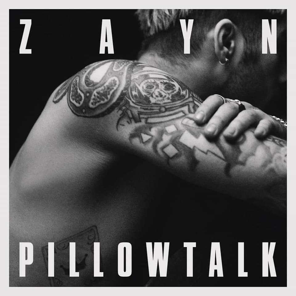 ZaynDailyZone's tweet photo. Today 7 years ago Zayn's debutsingle "PILLOWTALK" has been released worldwide! It reached #1 in more than 70 countries &amp; made Zayn the first british artist to debut at NO. 1 in the USA with a debutsingle 🔙👑

#7YearsOfPillowTalk https://t.co/8lUQKrt3Ri
