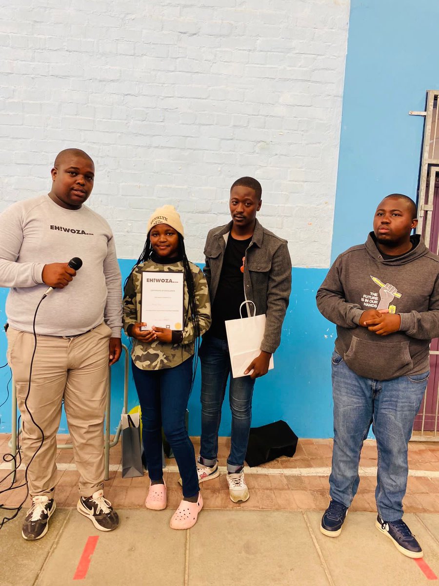 ehwoza's tweet image. #IkamvaYouth prize giving ceremony in Makhaza, Khayelitsha was a huge success! Congrats to all the learners who have overcome obstacles to achieve academic success. Proud of your hard work &amp;amp; dedication. #Khayelitsha #Education #Achievement #communityempowerment - @iymakhaza