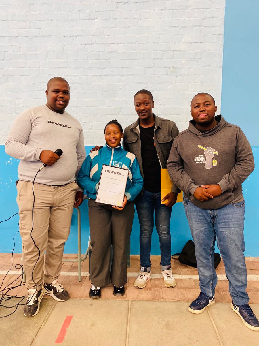 ehwoza's tweet image. #IkamvaYouth prize giving ceremony in Makhaza, Khayelitsha was a huge success! Congrats to all the learners who have overcome obstacles to achieve academic success. Proud of your hard work &amp;amp; dedication. #Khayelitsha #Education #Achievement #communityempowerment - @iymakhaza