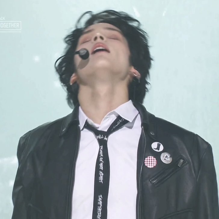 hyukalooks's tweet photo. oh huening kai is driving me INSANE https://t.co/pNALqdfwZv