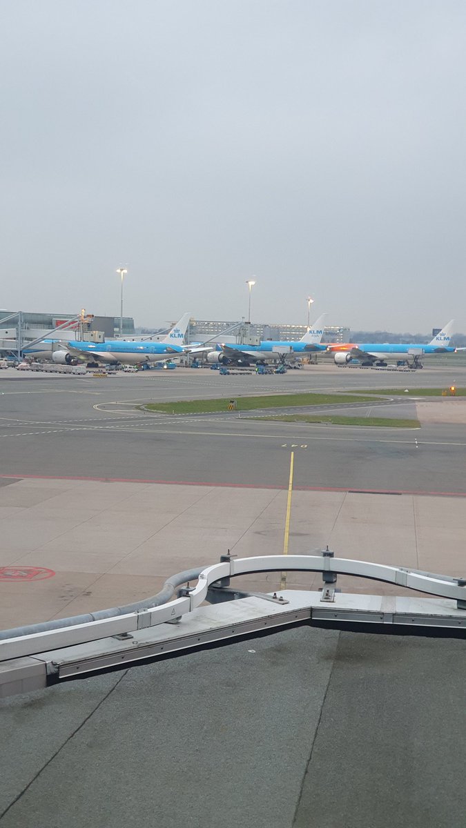 BoazShani's tweet photo. Left #Kampala 30°c to #Barcelona #ISE2023 7°c and now in transit in #Amsterdam 4°c #Chilling #NiceAndCold https://t.co/8QY3QQsYpD