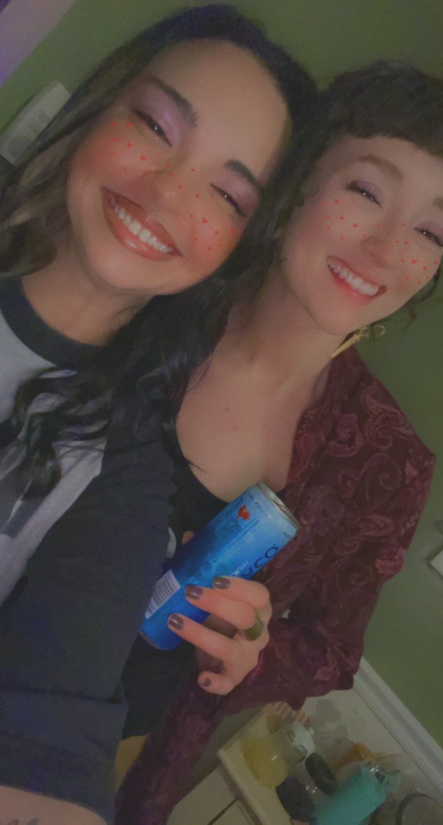 bulbashine's tweet image. My bubby, my sissy, my baby 😘 HERE’S TO THIRTY FECKING YEARS AND TO A THOUSAND MORE 🙌🏼💚