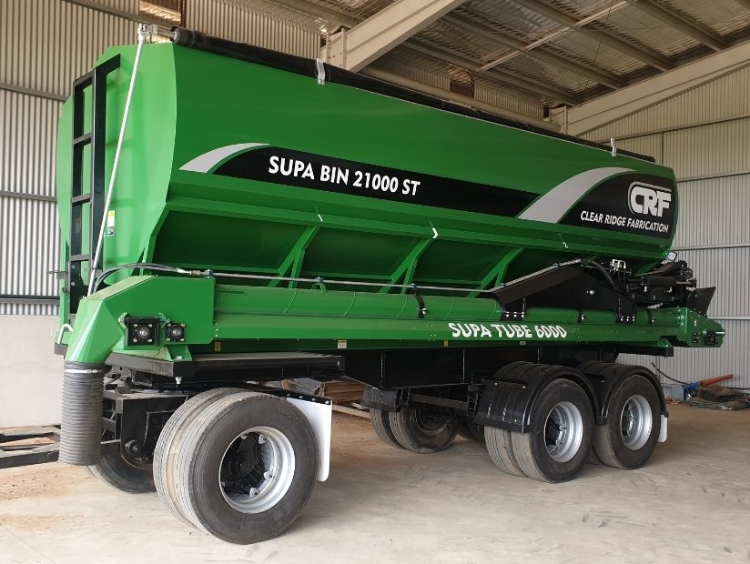 KidmanReid's tweet photo. @CorbinSchuster @BrettMcewan @RidgeClear They're one step ahead of you Corbin, my old man has a smaller model one with a conveyor! He can't speak highly enough of them https://t.co/8F7d3aHUhZ