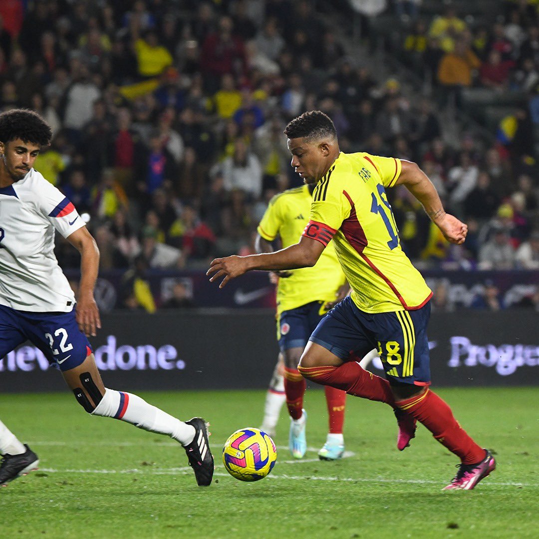 Fabra fue titular y capitán de Colombia frente a Estados Unidos.