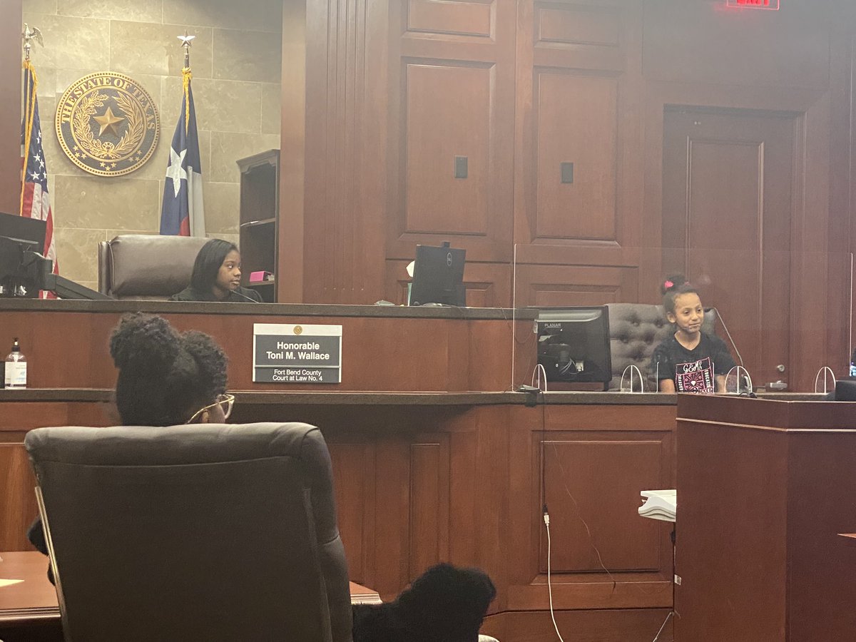 BGE GEMS and GENTS enjoyed their Judicial Field Trip at Fort Bend County Justice Center. Students learned to have a mock trial with Honorable @judgetwallace
