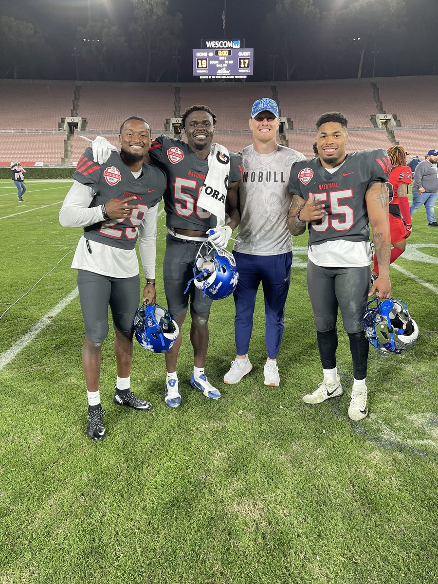 Coach_JoJones's tweet photo. QB1🤷🏽‍♂️ https://t.co/0Hrzgu7Dmi