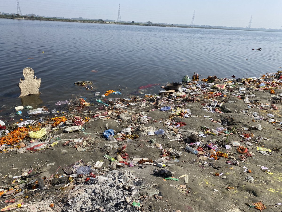Council_River's tweet photo. MCWR team visited #Yamuna 28 Jan to see what people have done to her after seeking blessings from God #Saraswati 🥲We need to come up with #solutions in term of #YamunaKund &amp; #YamunaKalash &amp; use #police &amp; fine to #SaveYamuna @LtGovDelhi @MoJSDoWRRDGR @DelhiPolice @ArvindKejriwal https://t.co/cK6oVo5HQX
