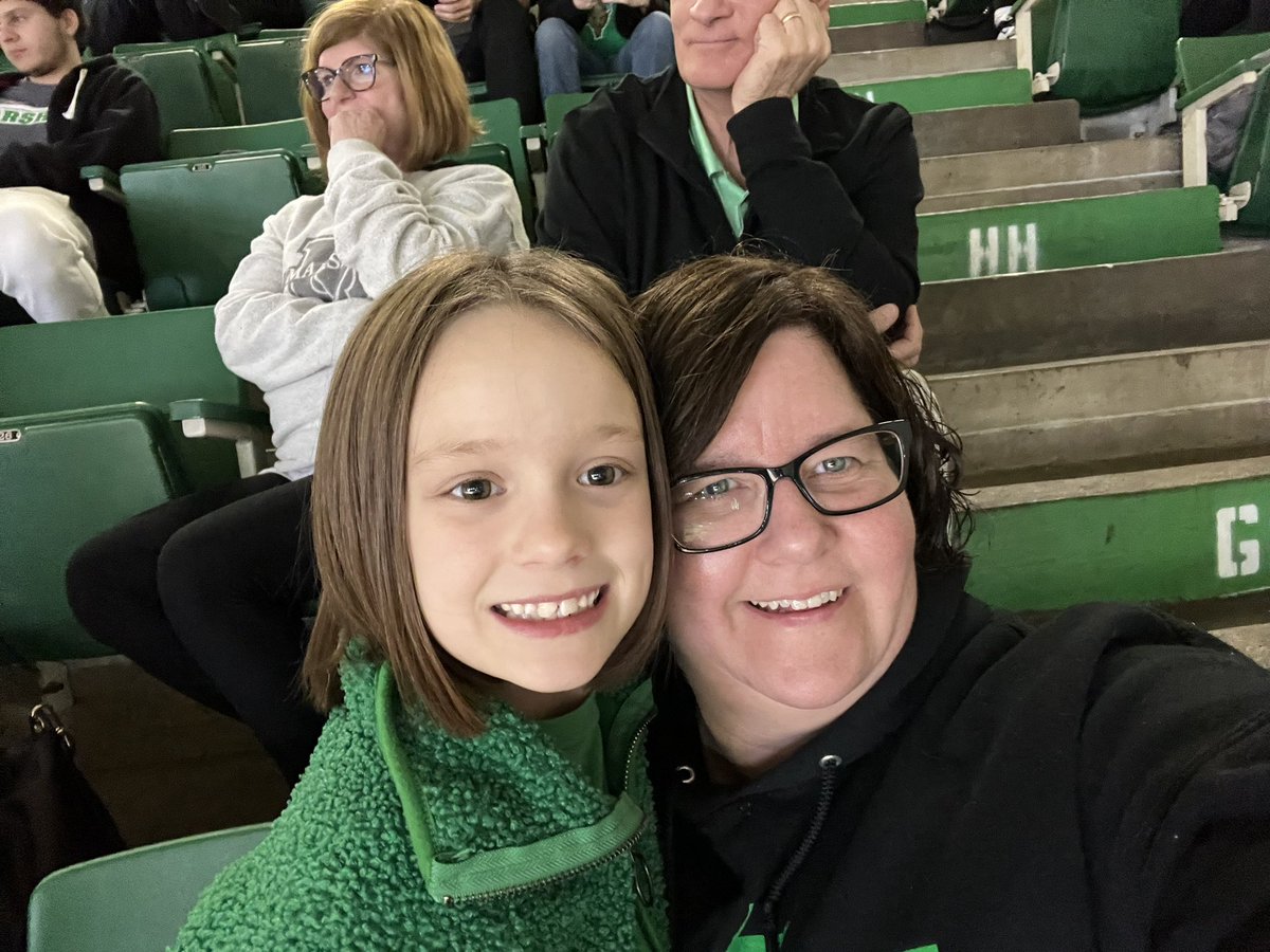 Herdfanbml's tweet photo. Had fun with my little date this evening! Watching this Herd team is something special.. and with a sold out crowd that was loud and proud!! I loved it!!! GO HERD!! 💚🏀 https://t.co/goWbaHuSl0