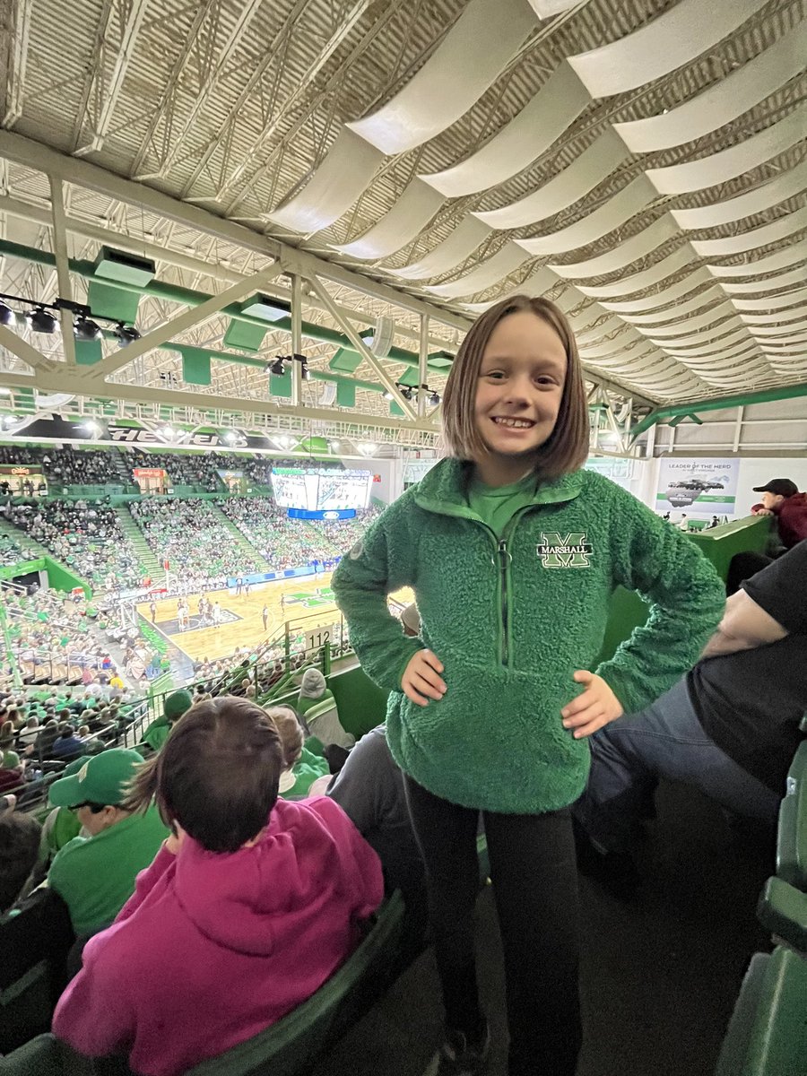 Herdfanbml's tweet photo. Had fun with my little date this evening! Watching this Herd team is something special.. and with a sold out crowd that was loud and proud!! I loved it!!! GO HERD!! 💚🏀 https://t.co/goWbaHuSl0