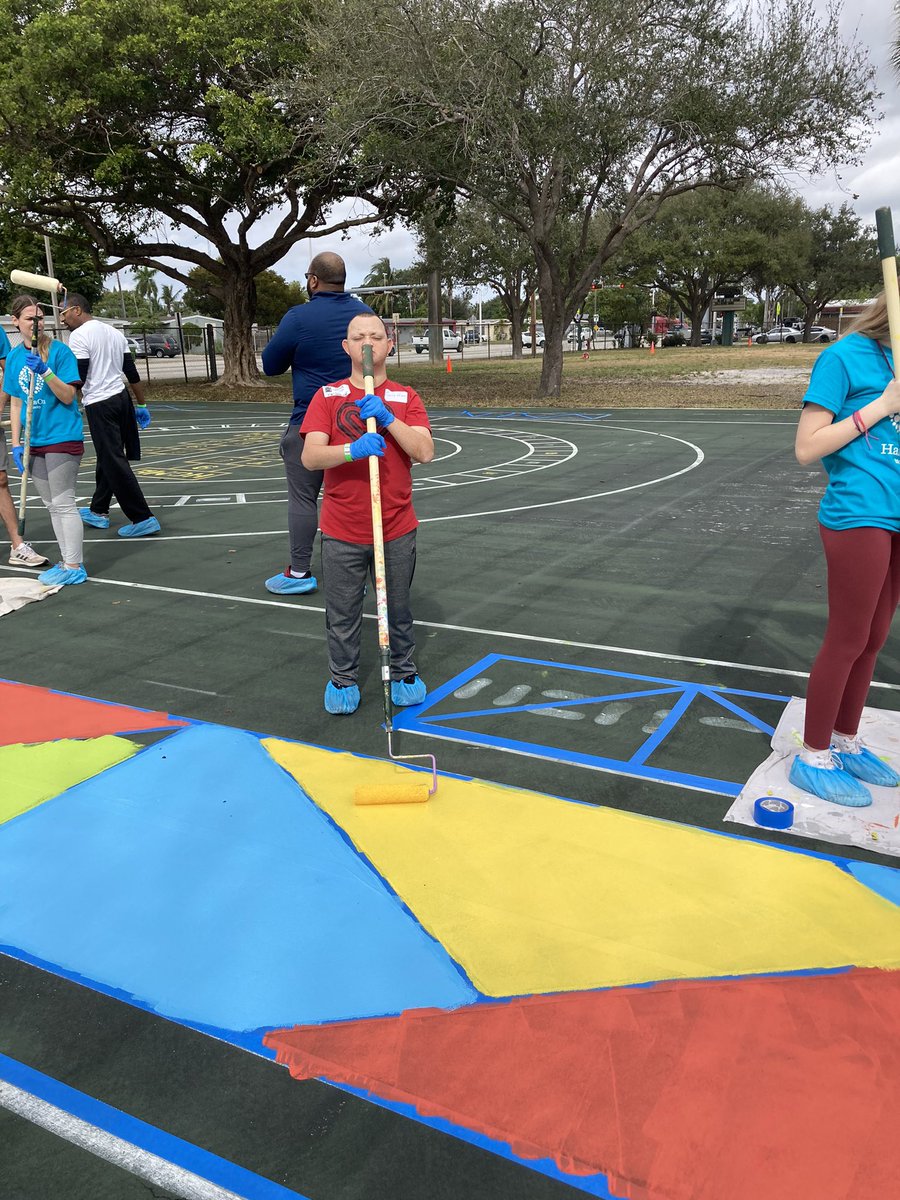 debbi_hixon's tweet photo. We honored Alyssa today by painting the outside basketball court at Thurgood Marshall ES with Hands on Broward. https://t.co/de0MrxhIz9