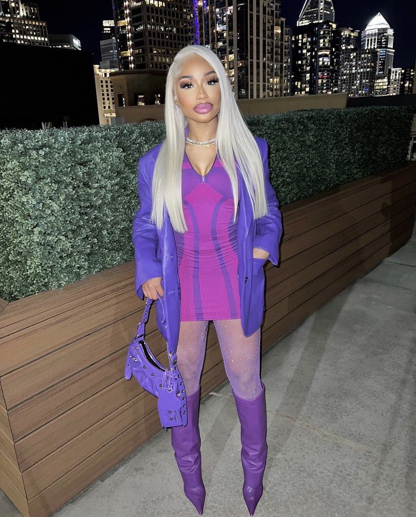 Drewhova7's tweet photo. Ig name karinjinsui #fashion #dopefit #fashiondrip https://t.co/3L42R40C2Z