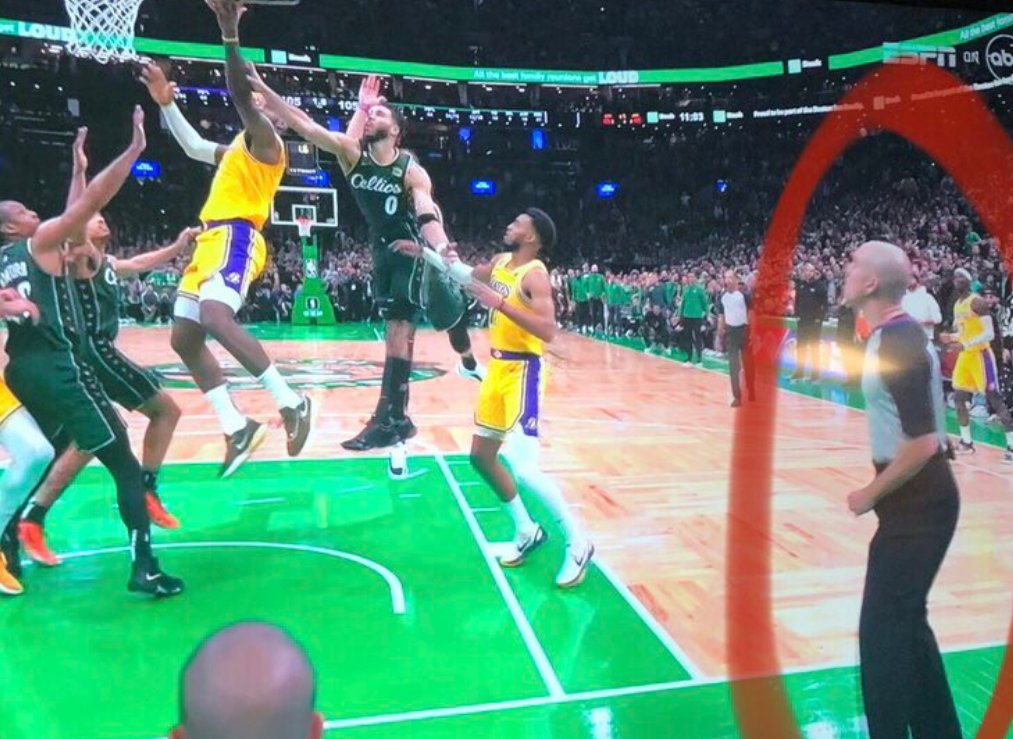 NvictusManeo's tweet photo. @WorldWideWob The ref is standing RIGHT THERE. Come on, man. How do you miss that call? https://t.co/tjuIHhnODX