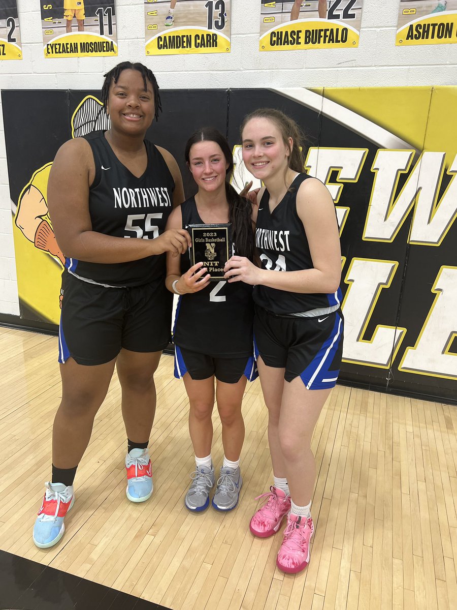 coachfallsoe's tweet photo. @MsDebbieONW we have some more hardware for you! Ravens take 3rd at the Newton Invitational Tournament today! So proud of the fight in these ladies - zero quit in them. Love this team! @Ravenhoopsquad @spage_onw Thanks @ChrisZuck for coming out to support us! 🏀💙 @cherrig23 https://t.co/ubeaZ3RMUn