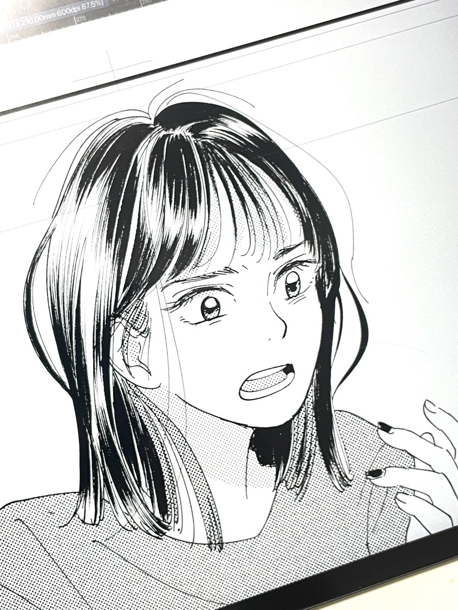 仕事に追われて疲れてる設定なんだから頭ボサボサだろリアリストVS髪の毛つやつやさせたい艶ベタ快楽主義者
 ※今日〆切… https://t.co/xuJUl5246x