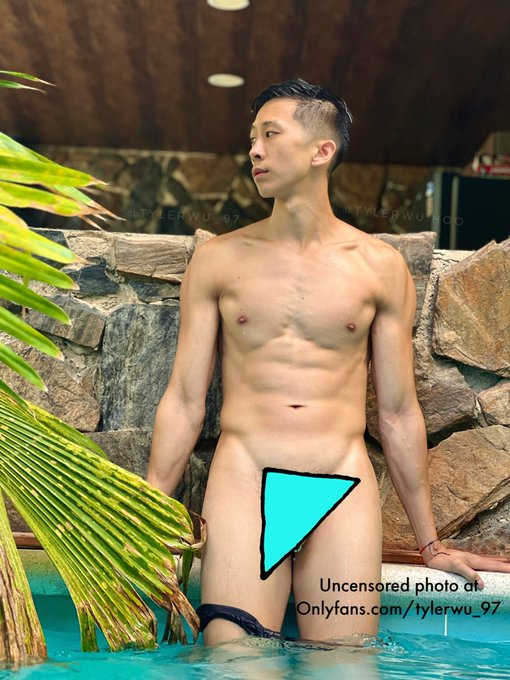 I&rsquo;m gonna livestream. Wanna see? @chaturbate https://t.co/r2F6rz2tkN<a class="tags" href="/tag/chaturbate">@chaturbate</a>