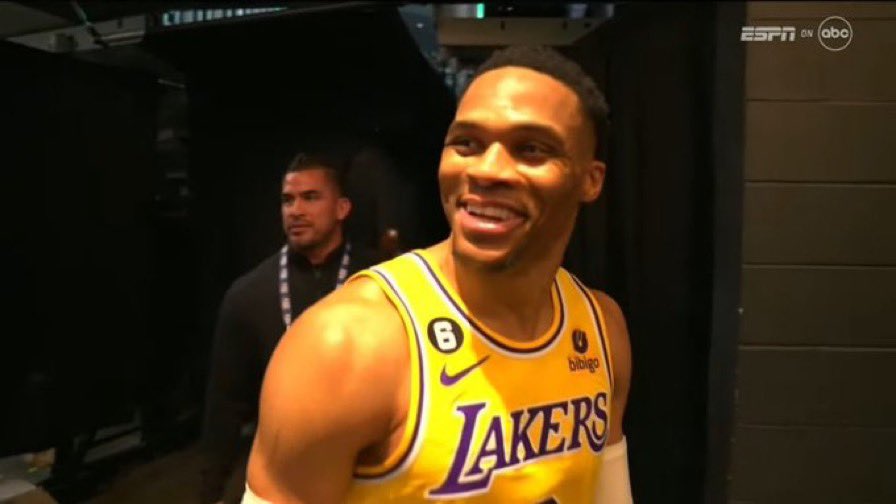 BronUniversity's tweet photo. Russell Westbrook smiling immediately after putting up these numbers in a heartbreaking loss thanks to the NBA refs
12 PTS
4 REB
7AST
4-14 FG
0-3 3P
But atleast he had FUN right 🙄
#Bron #Lakers #Fouled https://t.co/D4TczzS07P