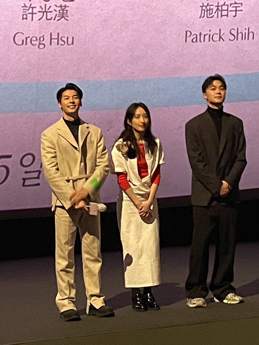 totquf2318's tweet photo. ㅎr… 꿈이었다… 폰카 쳐뿌수고싶다🥹 https://t.co/fyMdG2G2kM