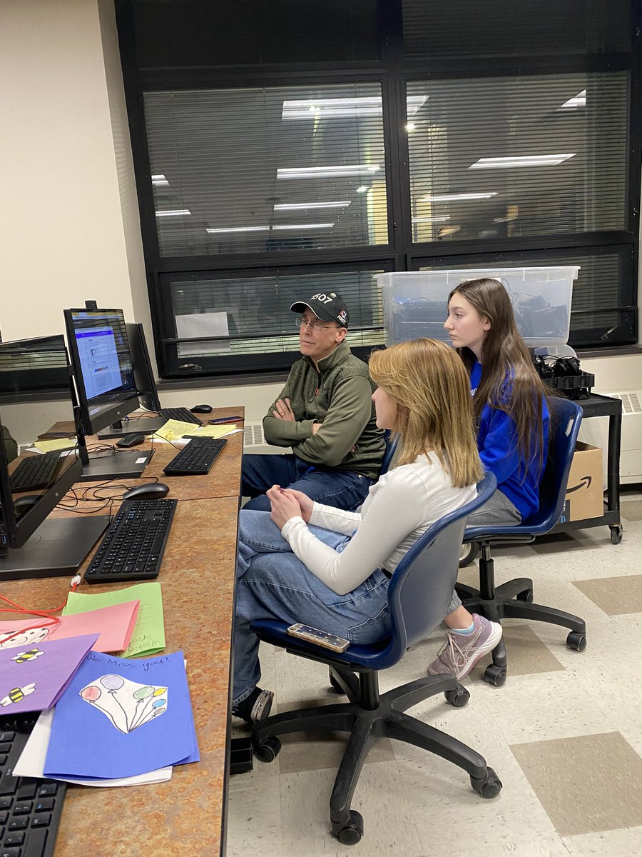 Warlocks1507's tweet photo. We are spotlighting some of our amazing mentors during #MentoringMonth Thanks to, Mr. Lieber for everything he does! #omgrobots #firstrobotics #chargedup https://t.co/NXXR9S5m5r