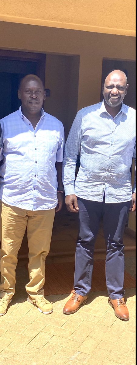 honkabogo's tweet photo. Leo 2 yrs ago, we got a very rare guest. Was great pleasure.  Karibu tena 🇰🇪 one. https://t.co/2ROlP54S3i