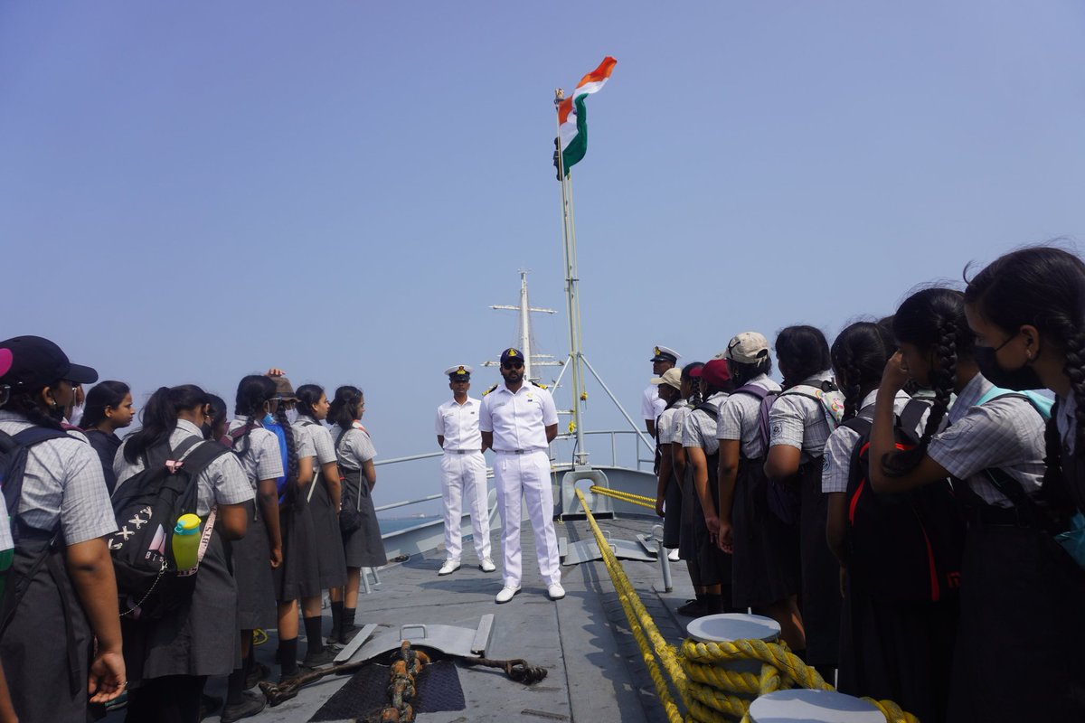 IN_HQTNP's tweet photo. #HarKaamDeshKeNaam
As a part of 74th #RepublicDay celebrations, 797 students along with 44 teachers from five local Schools visited onboard ships of #FirstTrainingSquadron (#1TS) viz. #INSTir, Sujata and #CGSSarathi on 28 Jan 23. https://t.co/3JJWbnrr23