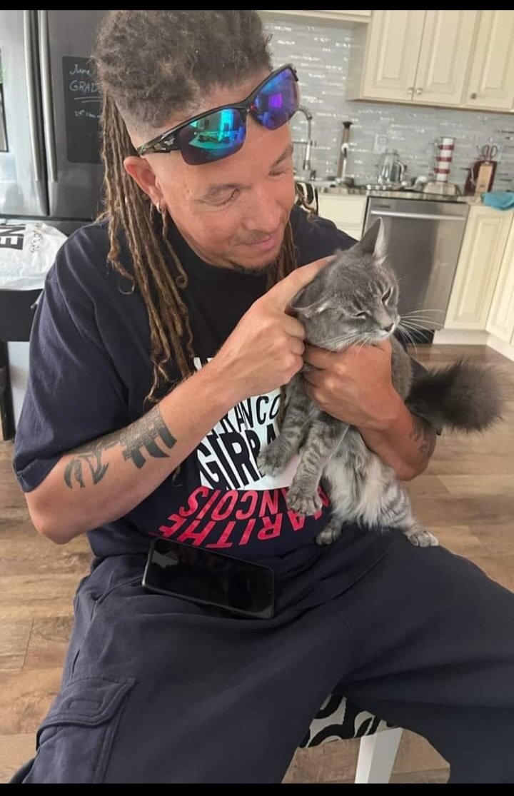 ScottRobbins94's tweet photo. Love all animals, not just pets. #AnimalLovers #veganfortheanimals #model #actor #CTmodels https://t.co/XYIhvmDtTR
