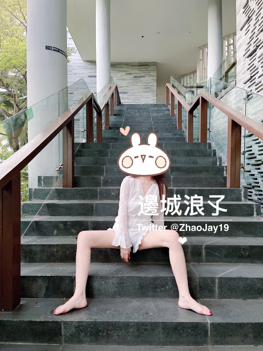 😅这个温度下水就算啦，还是随便拍两张吧~

#三亚 https://t.co/kbH0YLQnYU