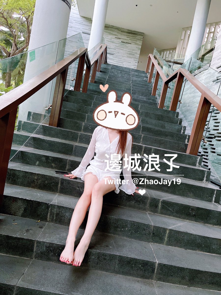 😅这个温度下水就算啦，还是随便拍两张吧~

#三亚 https://t.co/kbH0YLQnYU
