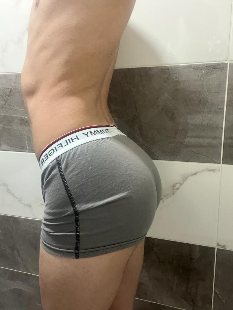 Günaydın <a href="/gayarabul/">❤️GAY ARA BUL❤️</a> içinizi ısıtacak bir fotoyla karşınızdayım kimler incecik belimden kavramak isterdi? Yakışıklı maço XXL AKTİFLER yazabilir. Takip ve Retweet yapanlara yazıyorum