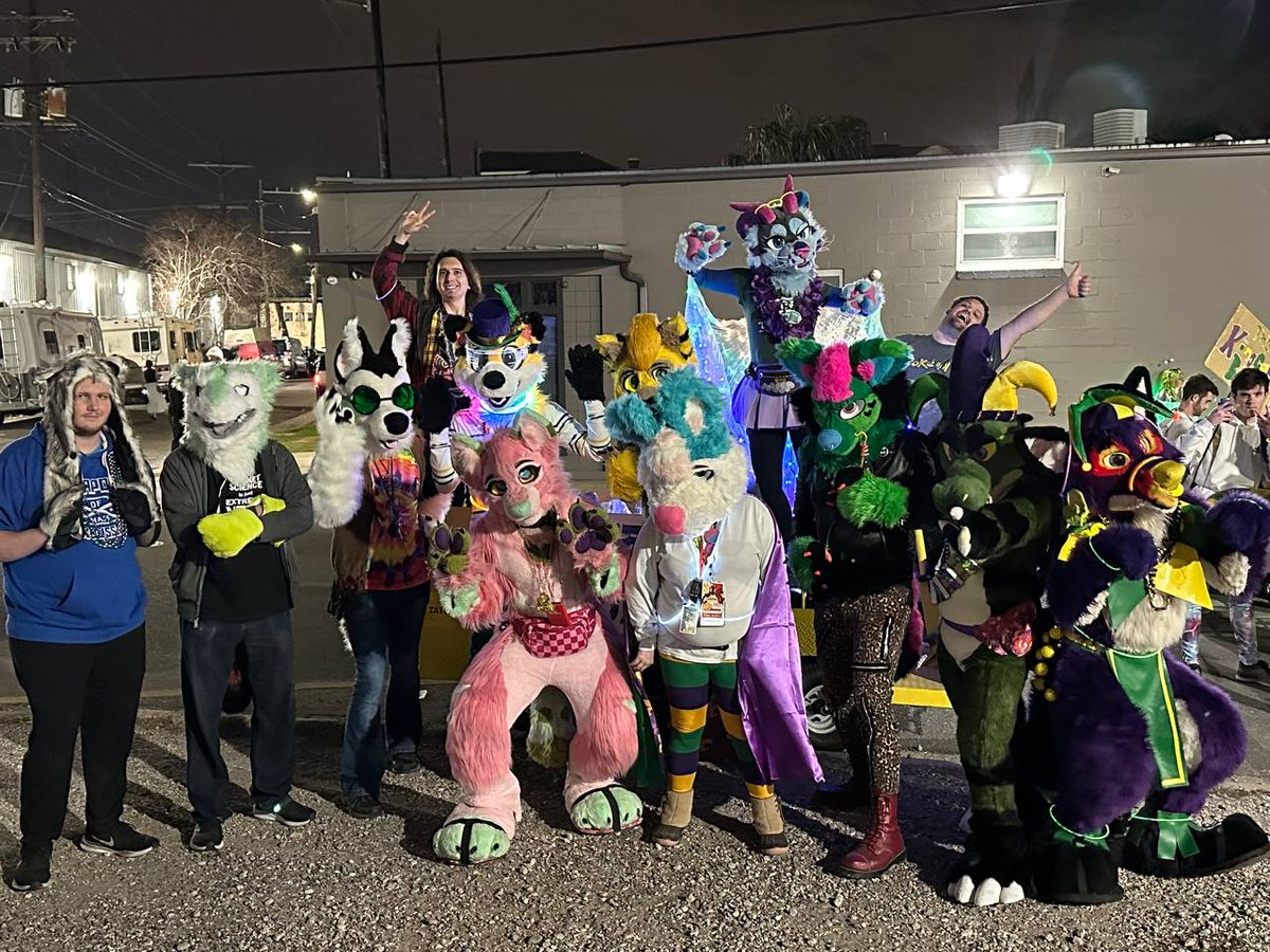 Krewe of Awoux 🐾 tweet media