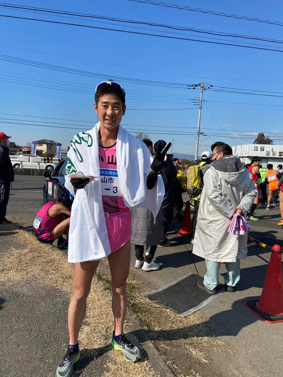 1500m5k_runner's tweet photo. 1/29(日)
栃木県郡市町対抗親善駅伝
3区(8.88km)　27分02秒　区間5位/29人

前半は良い流れだったが後半向風になりペースが落ちてしまったのが課題だな🤔

どうせなら27分切りたかったが強敵相手に区間5位は良かった‼️

3年ぶりの駅伝開催ありがとうございました‼️楽しかったです✨️ https://t.co/xy4qLY5c2m