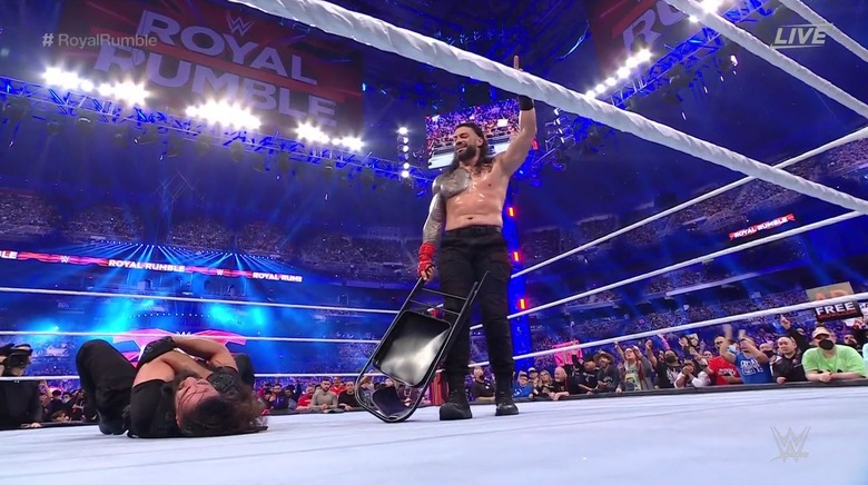 Roman Reigns victorious over Kevin Owens #RoyalRumble #wwe #wweuniverse #worldchampion #UniversalChampion #Wrestlemania