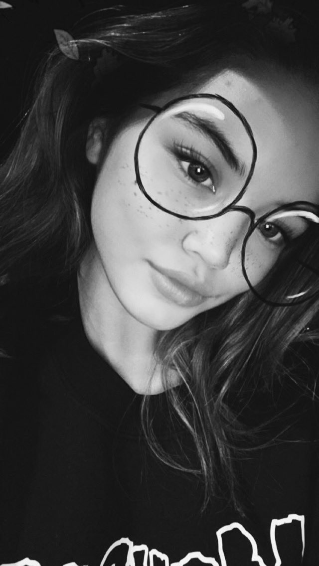 𝓟𝓱𝓸𝓮𝓫𝓮. (@meekessence) on Twitter photo 