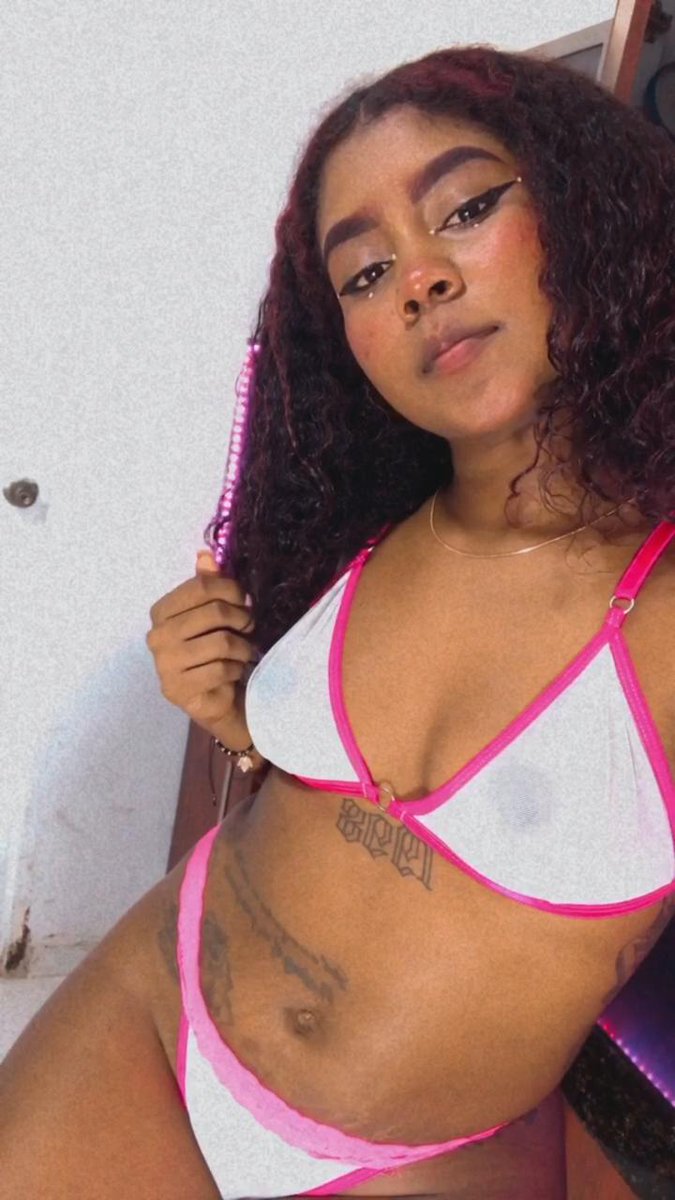 cam_eroti's tweet photo. Issadora disponible 👄 https://t.co/CdcWOapBqF