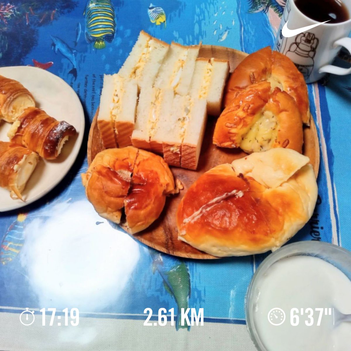 teki_toki_Dt27's tweet photo. Two weeks agoSunday's #morning_run and meals
◈15min. 90kcal
◈breakfast cream filled roll etc. 470kcal P:17g F:28g C:42g
◈lunch Samurai Mc burger/McFry 910kcal P:35g F:46g C:90g
◈dinner rice/tandoori chicken/rice flour bread etc.460kcal P:32g F:14g C:57g
#twinglish #食事記録 https://t.co/FNDmJJzLVu
