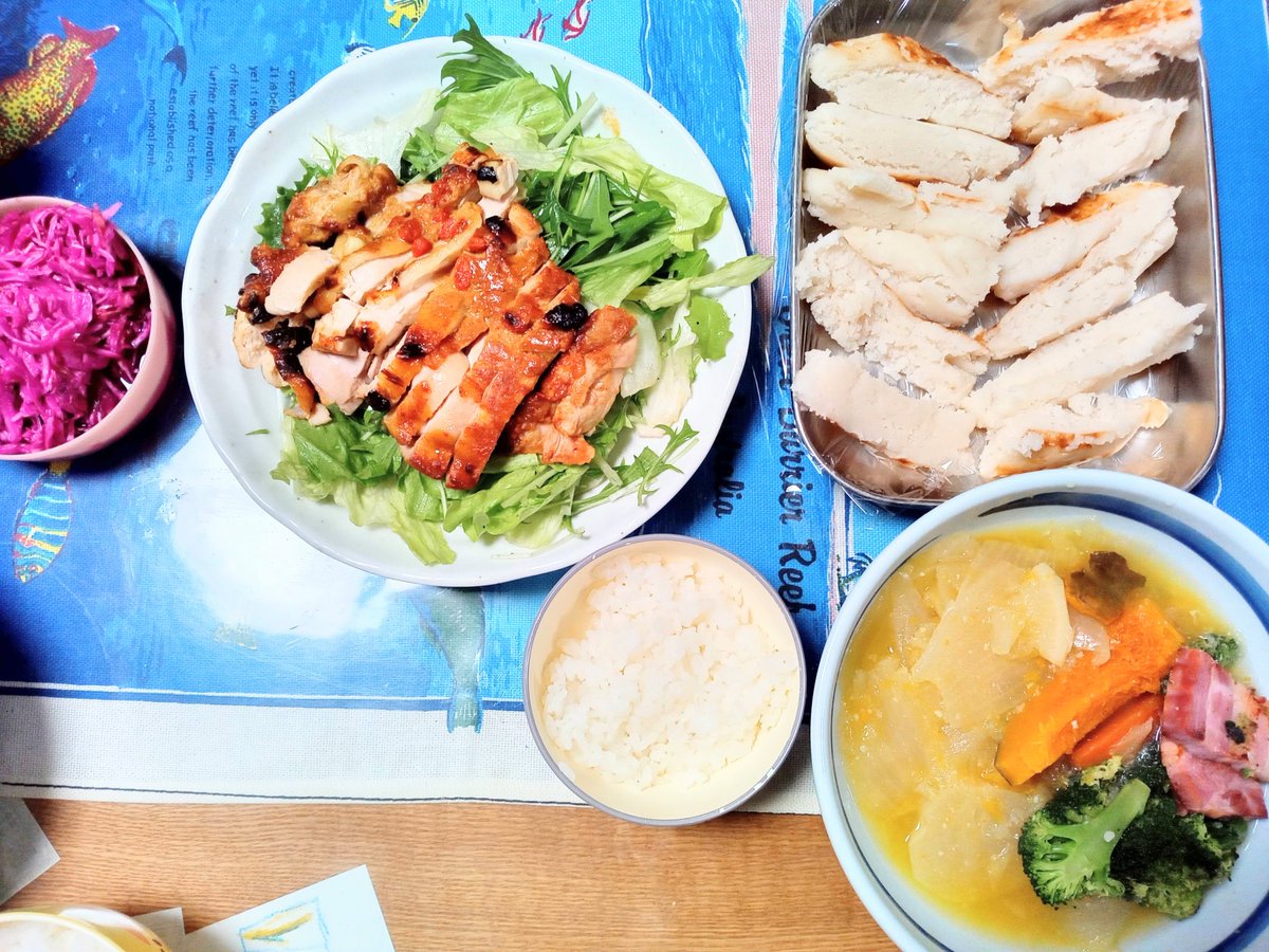 teki_toki_Dt27's tweet photo. Two weeks agoSunday's #morning_run and meals
◈15min. 90kcal
◈breakfast cream filled roll etc. 470kcal P:17g F:28g C:42g
◈lunch Samurai Mc burger/McFry 910kcal P:35g F:46g C:90g
◈dinner rice/tandoori chicken/rice flour bread etc.460kcal P:32g F:14g C:57g
#twinglish #食事記録 https://t.co/FNDmJJzLVu