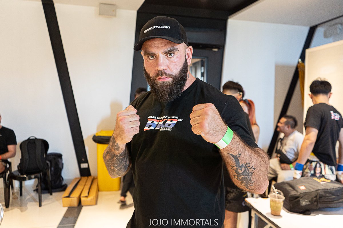 bkb_official1's tweet photo. He will be back 💯🙌🏼

The Champ | Daniel Podmore 🇬🇧 #BigPod 🇬🇧

📷 jojo_immortals

#bkb #bareknuckleboxing #bkbthailand https://t.co/iGYWyQ1AdA