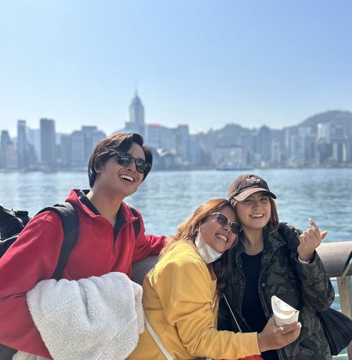 kowalerts's tweet photo. LOOK: Breakthrough loveteam #KdLex with blockbuster director, Cathy Garcia Molina in one project At Hongkong! 

@StarCinema @kdestrada_ @alexailacad https://t.co/wMV1KVV3MH