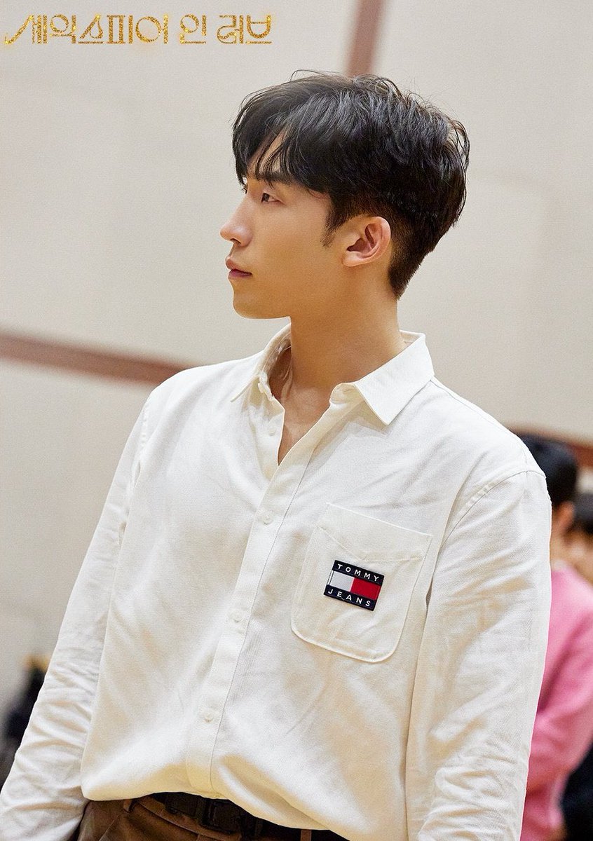 _3232323's tweet photo. 아니 잠만,,
이거 내가 선물로 보내준거쟈나,,?
ㄴㅇㄱ 역시 잘어울려,, 최고야,, https://t.co/TyKV0bocfN