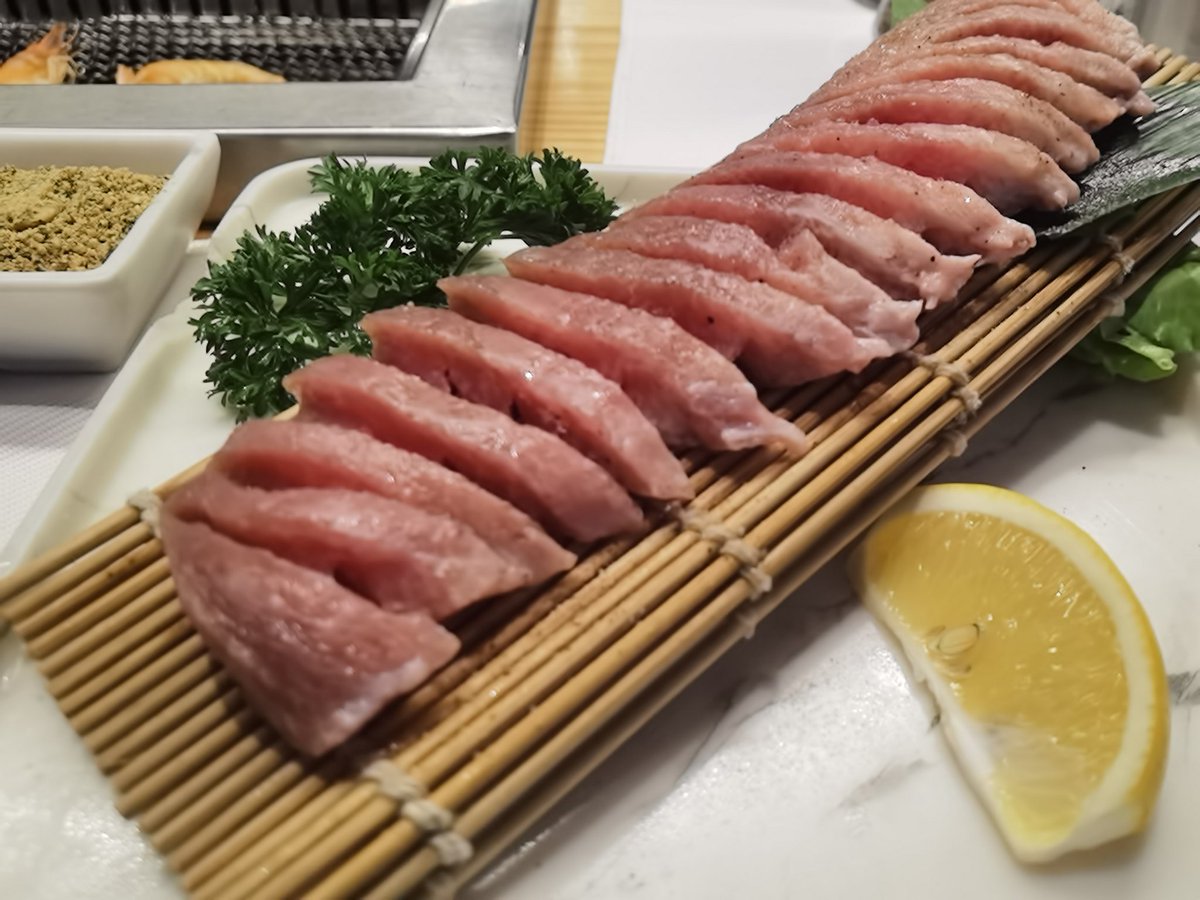 supercat_zt's tweet photo. 漂亮妹妹请我恰饭 https://t.co/FEuv9tSRBN
