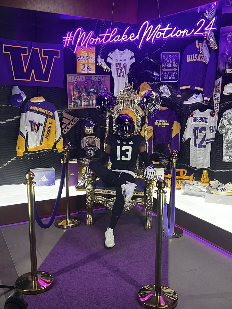 Sp1ritualso's tweet photo. Had an Amazing Visit to the University of Washington! I wanna Thank the University of Washington Staff for a Great Junior Day Visit! #GoHuskies @PlayerProMorgan @CoachJTorres29 https://t.co/61SmZEkgE7