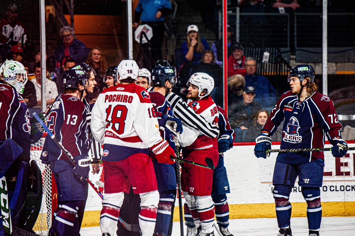 melissabimages's tweet image. Game photos from the @AllenAmericans victory over the @tulsa_oilers. #RedRedRed #LiveInTheRed