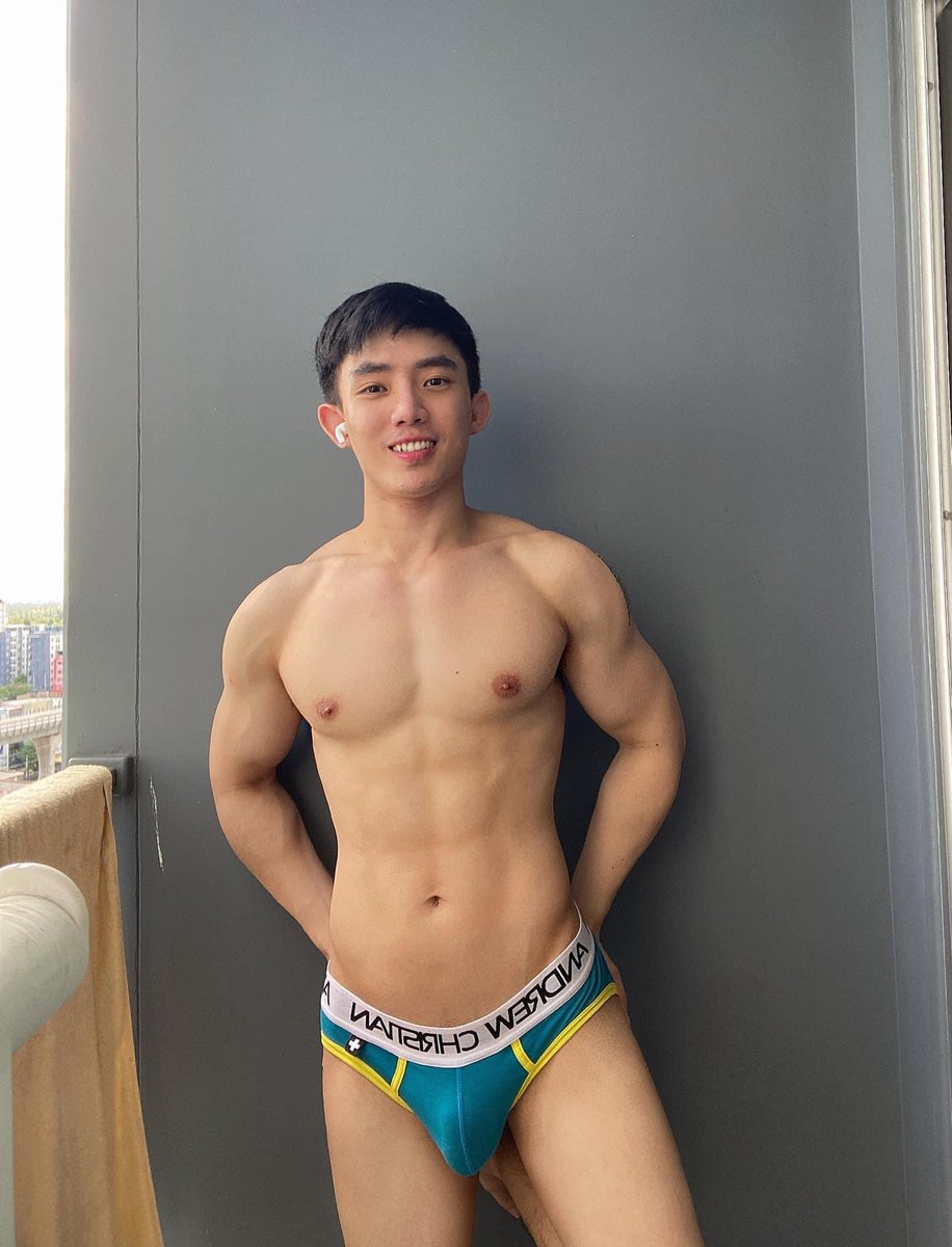 ngVng49297676's tweet photo. Em muốn gì từ anh https://t.co/ZzIIO9vCM8