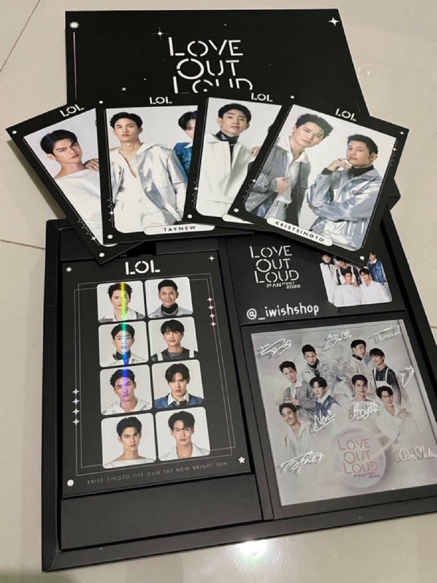 _iwishshop's tweet photo. ปล่อย LOL Boxset + แท่งไฟ 3000 บาท

#loveoutloudfanfest2022 #LOLFanFest2022
#LOLOffGun #LOLTayNew #LOLBrightWin #LOLKristSingto #ตลาดนัดgmmtv #ตลาดนัดไบร์ทวิน #ตลาดนัดเตนิว #ตลาดนัดออฟกัน #ตลาดนัดคริสสิงโต https://t.co/jtcZEkXb5O