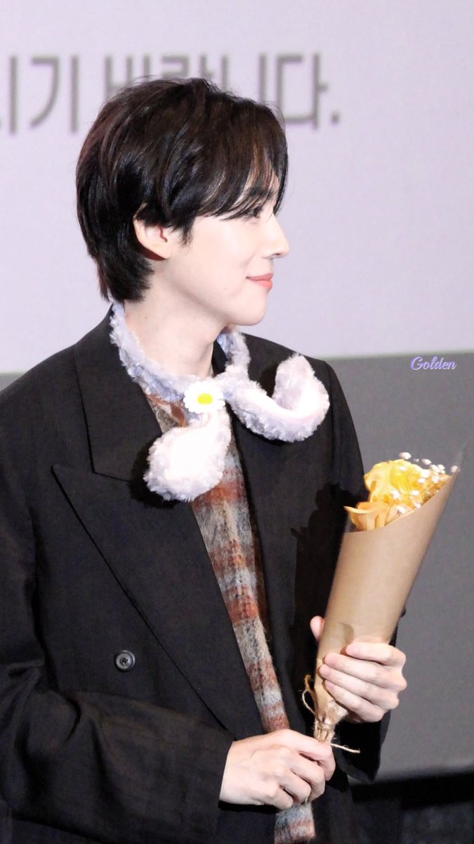 Golden_0817's tweet photo. 230128 THE CIRCLE : THE MOVIE 무대인사 
홍대 CGV
#김진우 #JINU #WINNER  #위너 https://t.co/uHoeNLm2IR