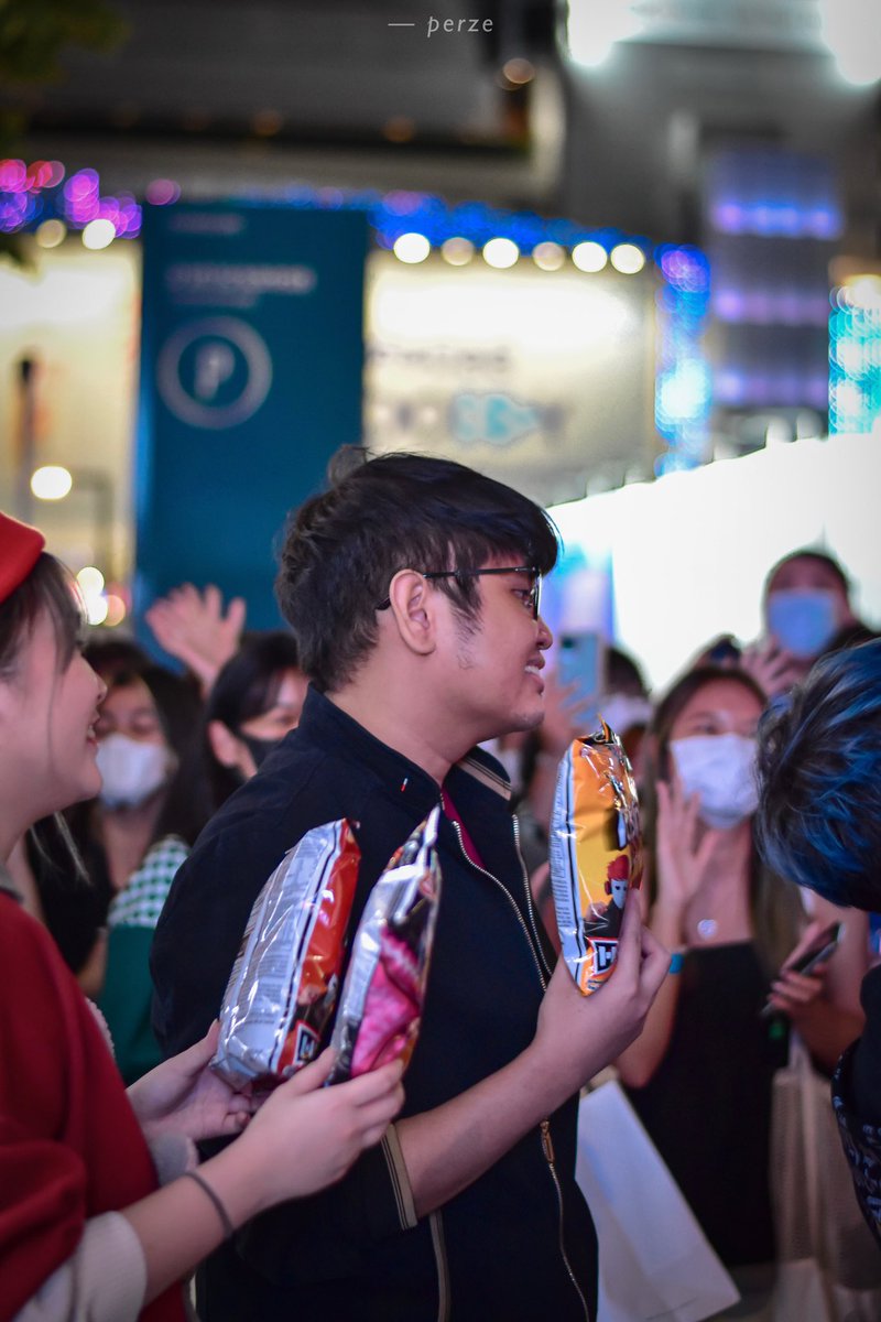 lewandv__'s tweet image. ที่บอกว่ารอเจอครั้งต่อไปได้เจอแล้วนะ 🫶🏻
#Jamezconer
#ใส่นัวแฟมิลี่