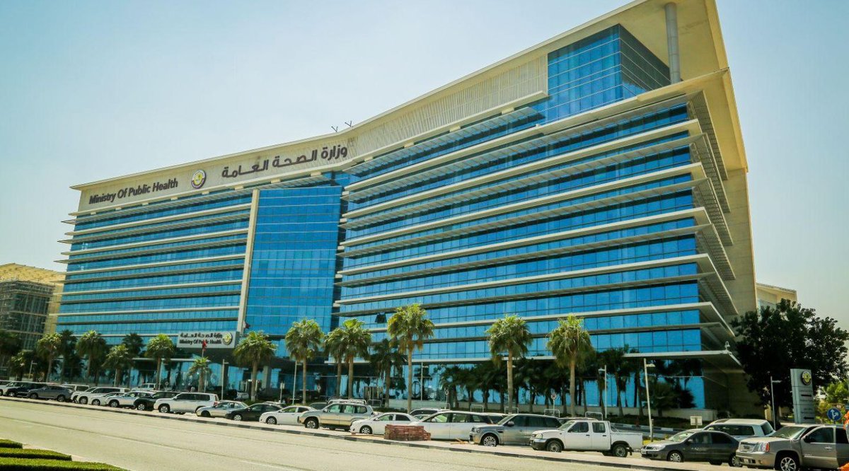 qatarliving's tweet photo. The Ministry of Public Health (MoPH) announced that visitors to Qatar will be required to obtain a health insurance policy when applying for their visit visa from February 1, 2023. 

#Qatar #QatarLiving 

https://t.co/aW0vEKuPt2 https://t.co/PFDzfiYaxE