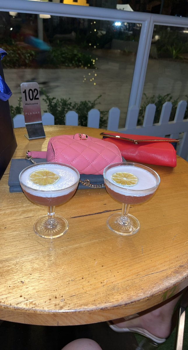 Michell04129266's tweet photo. Cocktails 4 rounds! I was so tipsy!🥴😂 https://t.co/GseGYI0Hqj